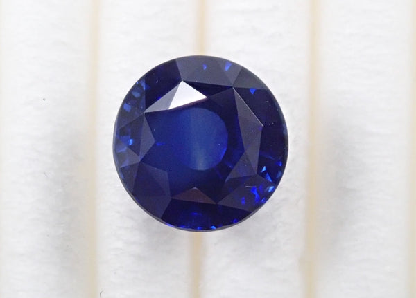 Royal blue sapphire 3.070ct loose AIGS