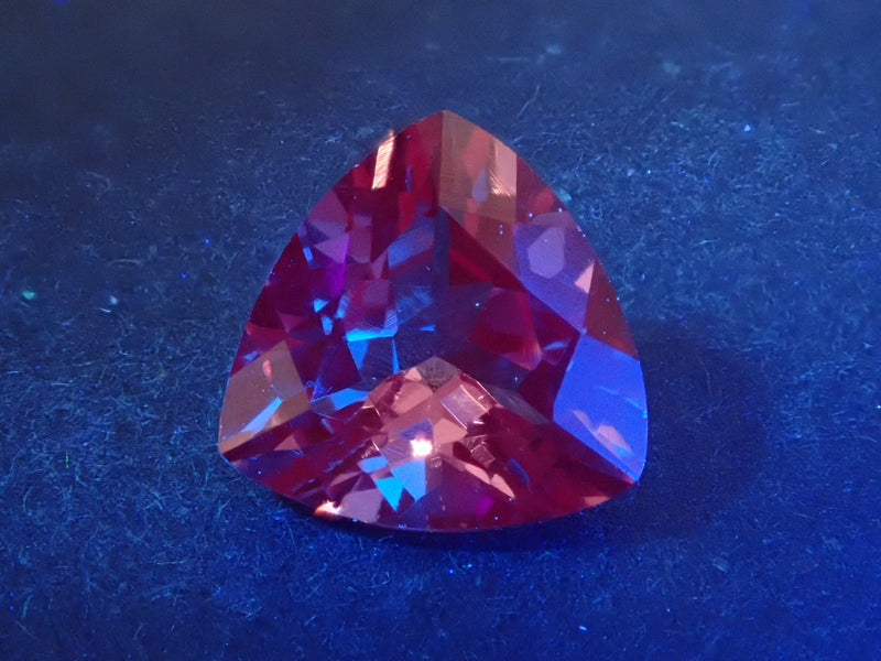 宝石ガチャガチャ💎ドラゴンガーネット1石（4mm〜最大7.5mm）《ツーソン話題の石》