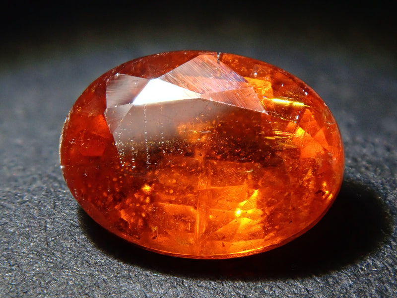 オレンジカイヤナイト 1.070ctルース – カラッツSTORE