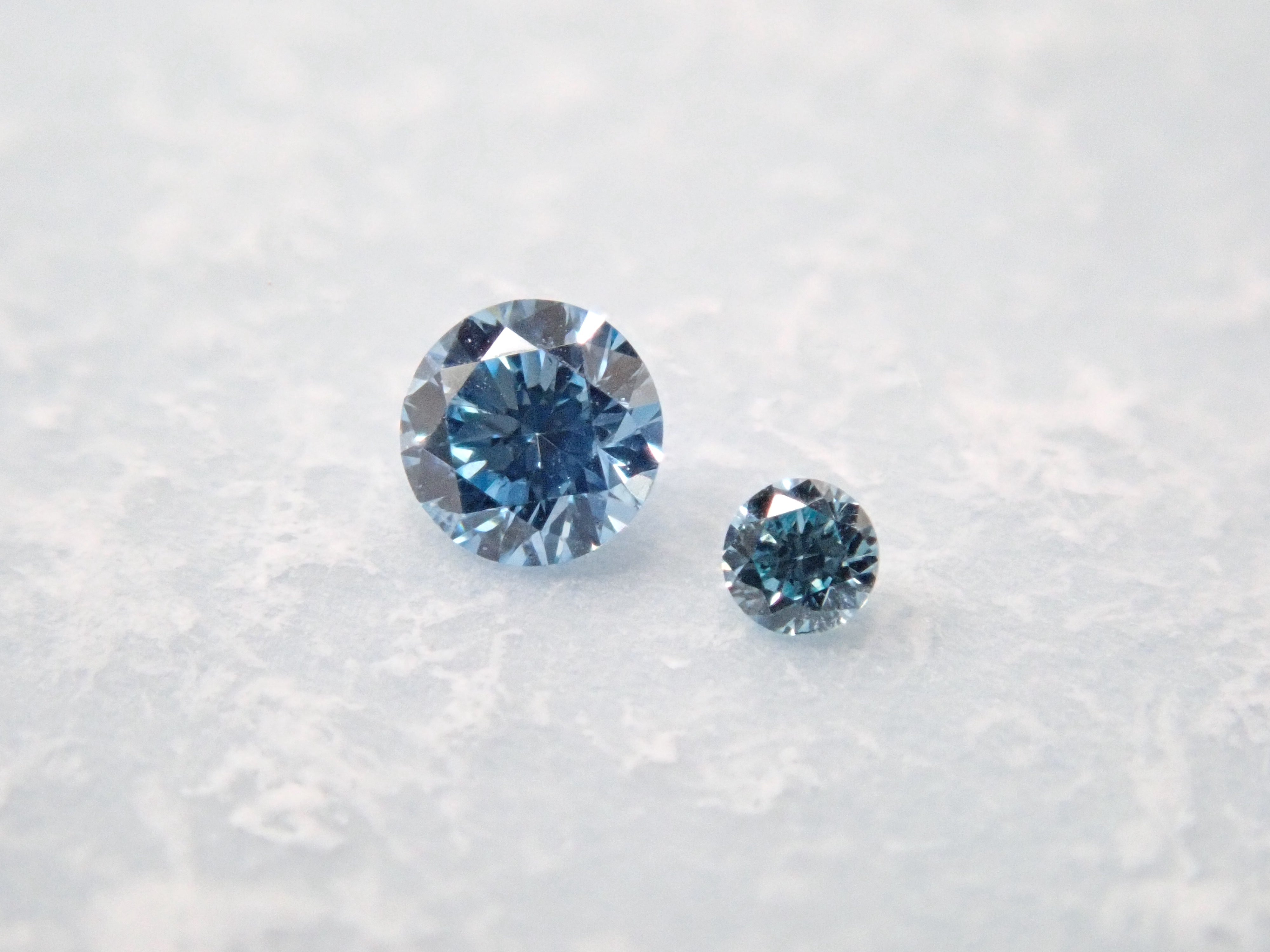 Ice blue diamond 1.2mm or 2.0mm 1 stone (VS class equivalent, round cut) {Multiple purchase discount available}