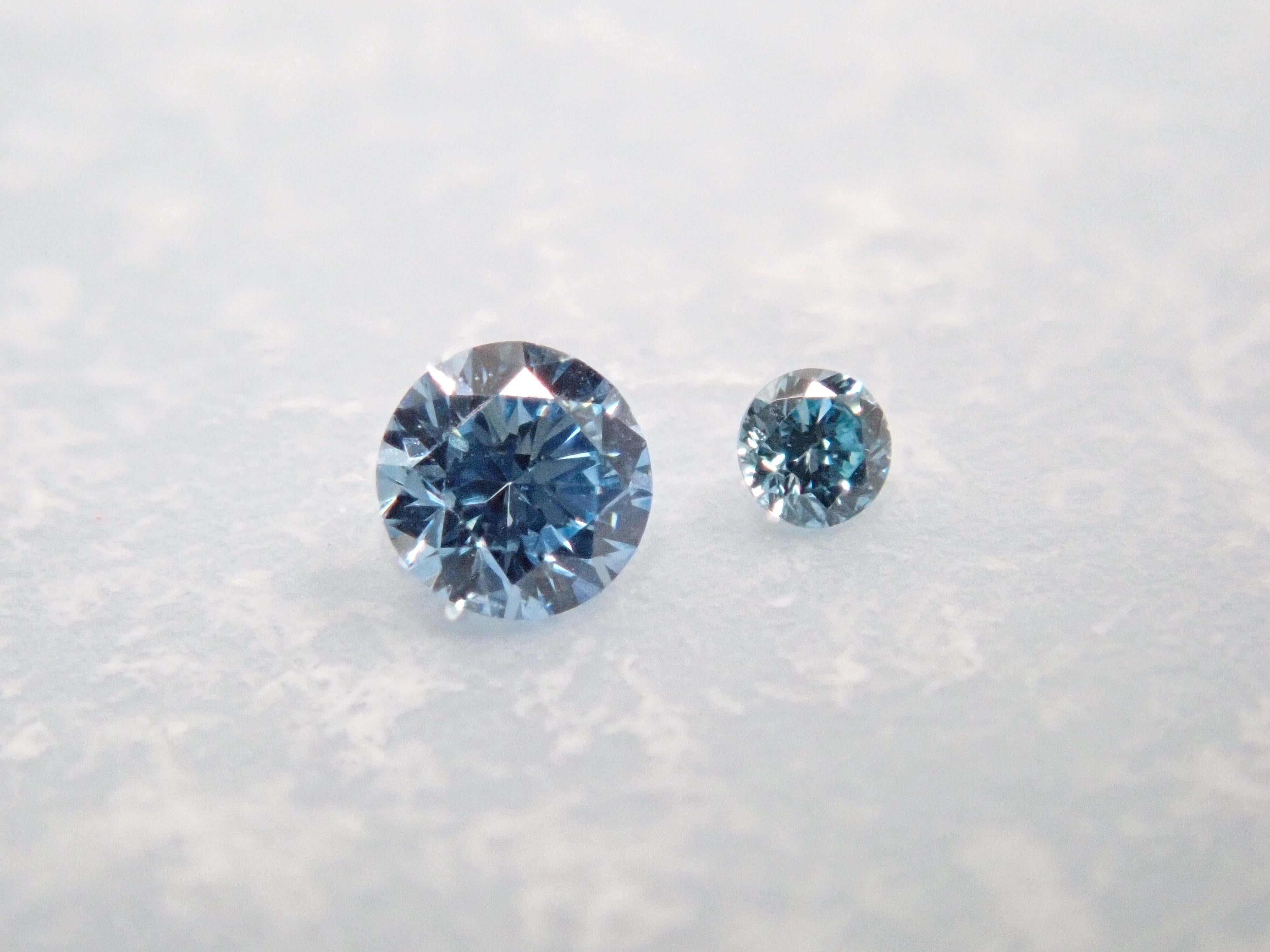 Ice blue diamond 1.2mm or 2.0mm 1 stone (VS class equivalent, round cut) {Multiple purchase discount available}