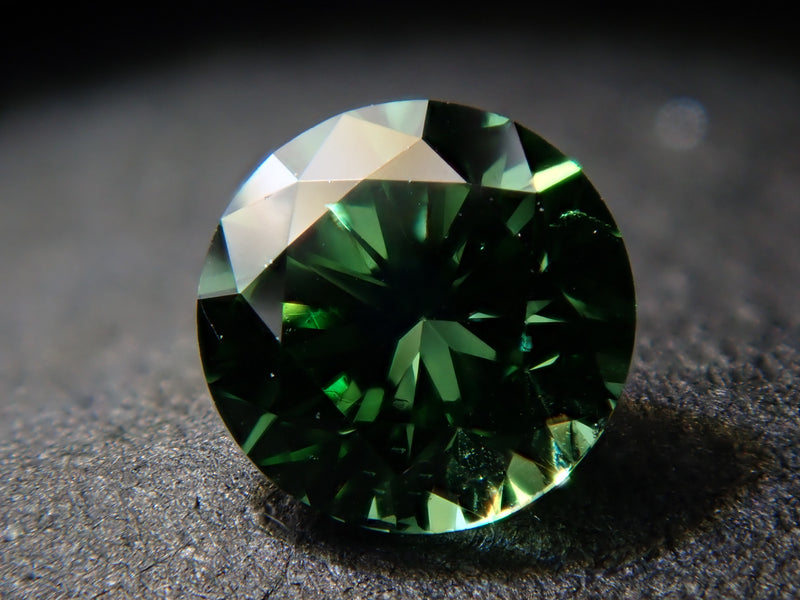 グリーンダイヤモンド（トリートメント） 0.217ctルース(FANCY DEEP GREEN, SI1)