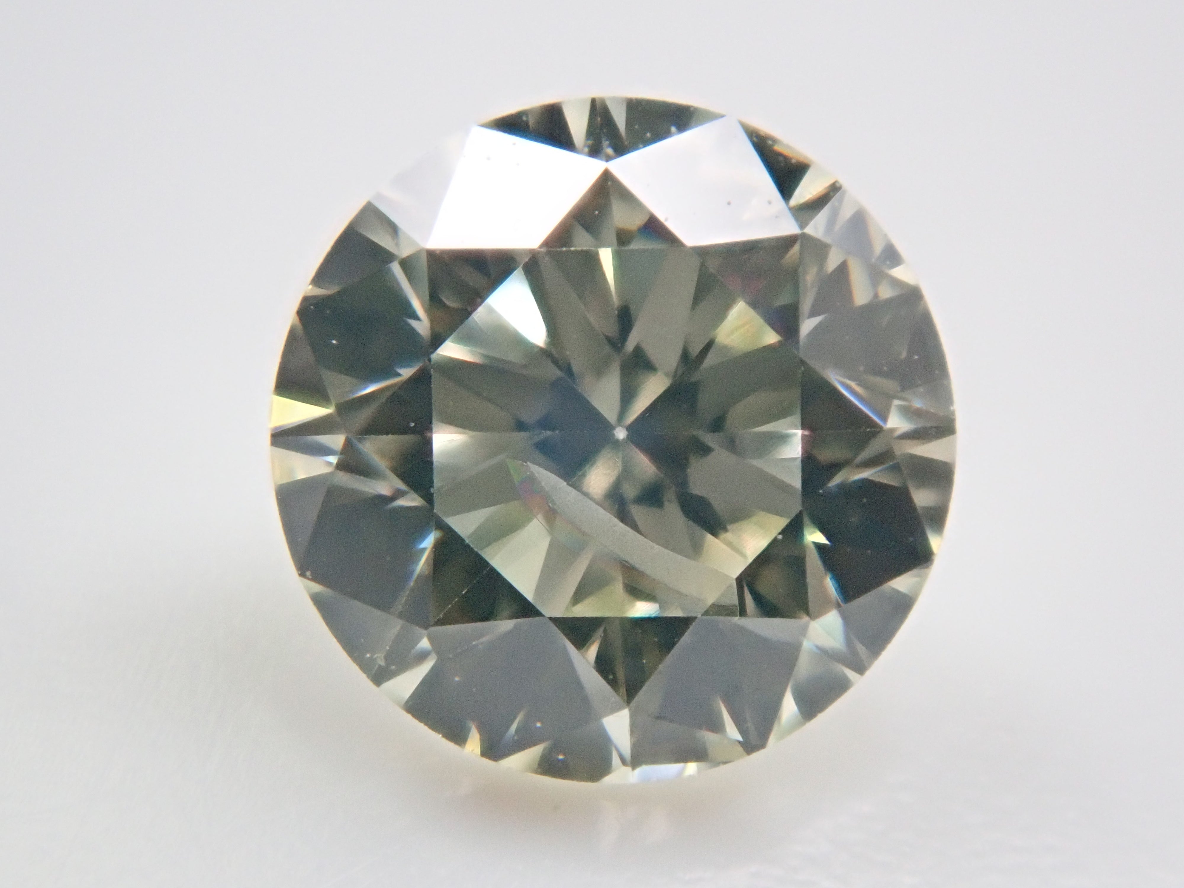 グリーンイエローダイヤモンド 0.502ctルース(VERY LIGHT GREEN YELLOW, I1)