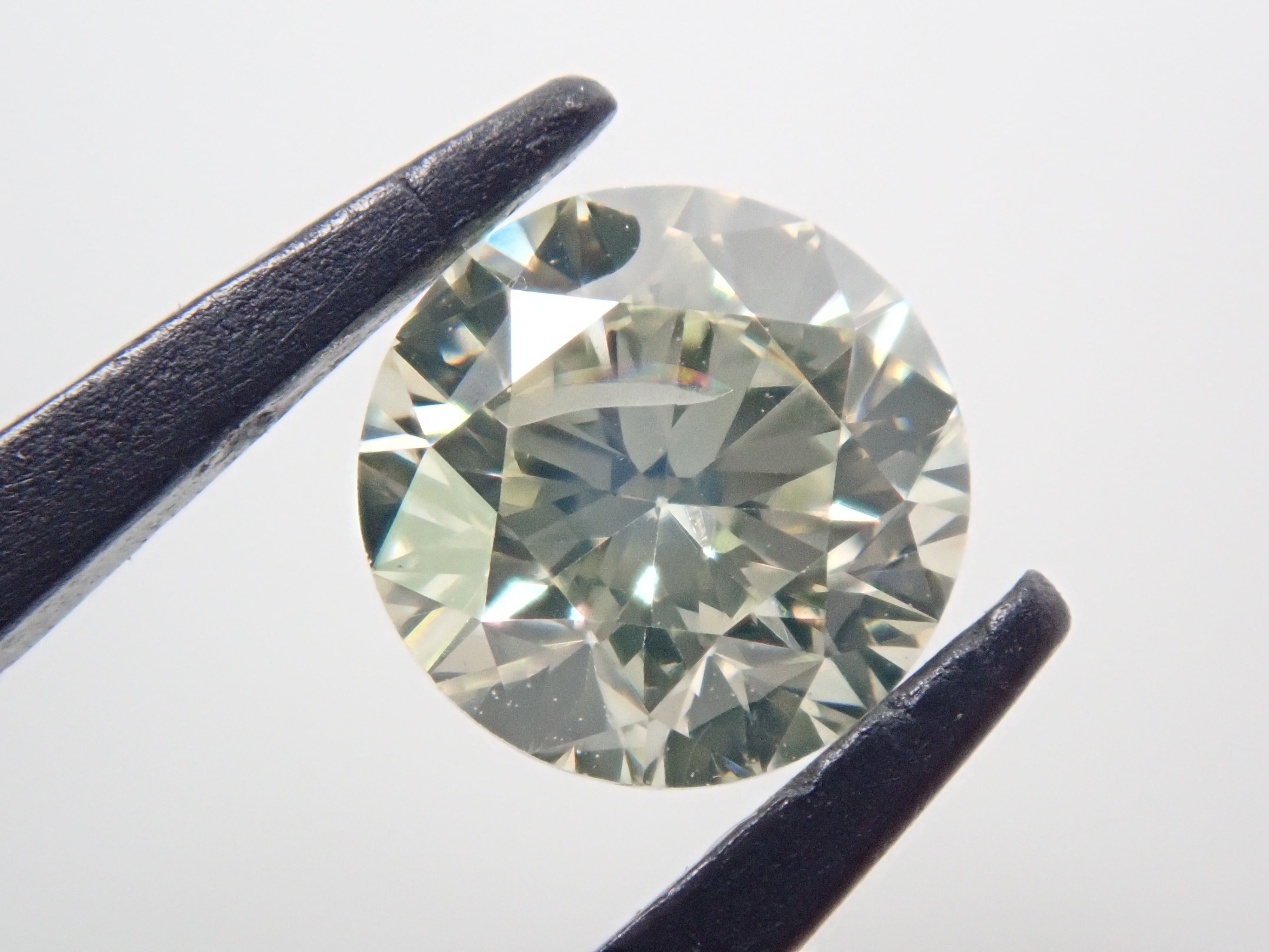 グリーンイエローダイヤモンド 0.502ctルース(VERY LIGHT GREEN YELLOW, I1)