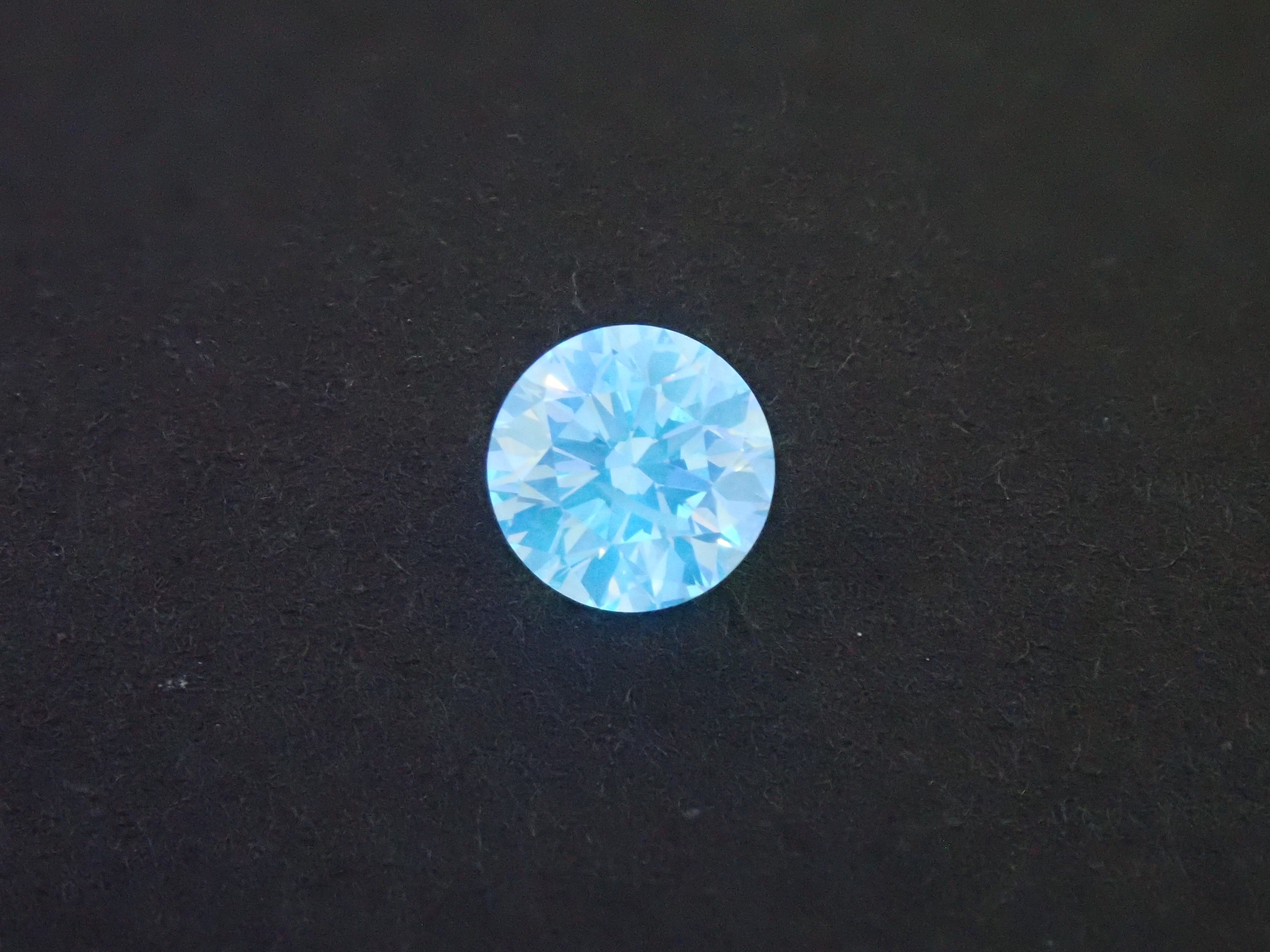 グリーンイエローダイヤモンド 0.502ctルース(VERY LIGHT GREEN YELLOW, I1)