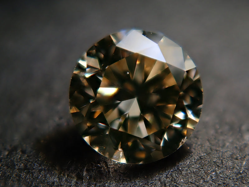 イエローダイヤモンド4.0mm/0.216ctルース (SIクラス相当・グリーン蛍光）