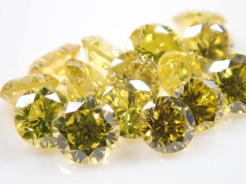 Gem Gacha Gacha "April Birthstone" 💎 Fluorescent Diamond (VS-SI class equivalent, treatment, including 3.75mm apple green color) 1 stone (discount available for multiple purchases)