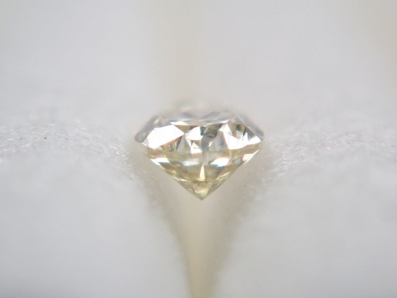 イエローダイヤモンド 0.045ctルース（SIクラス相当）