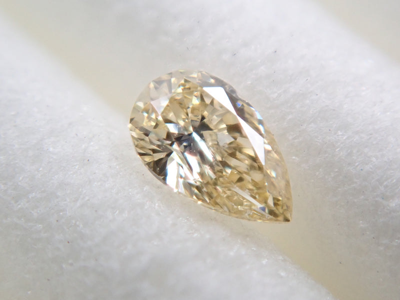 イエローダイヤモンド 0.068ctルース（SIクラス相当）