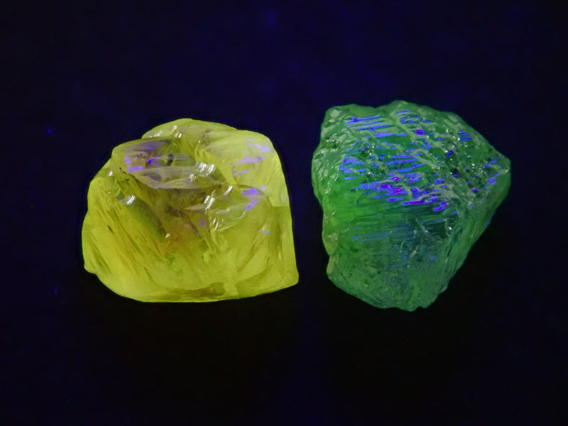 ダイヤモンド2石セット 0.580ct原石(グリーン・イエロー蛍光 