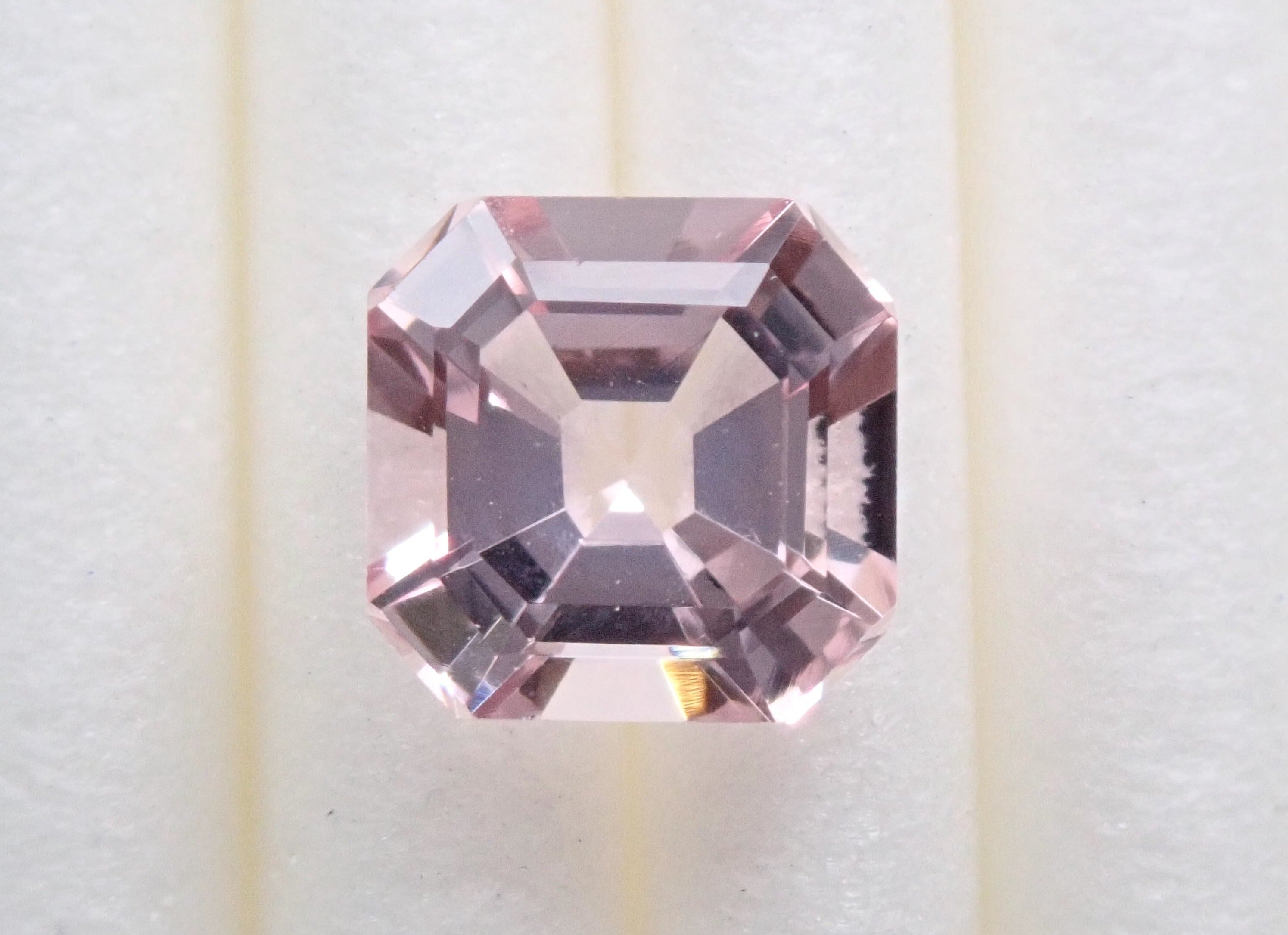 Morganite 0.870ct loose (Asscher cut)