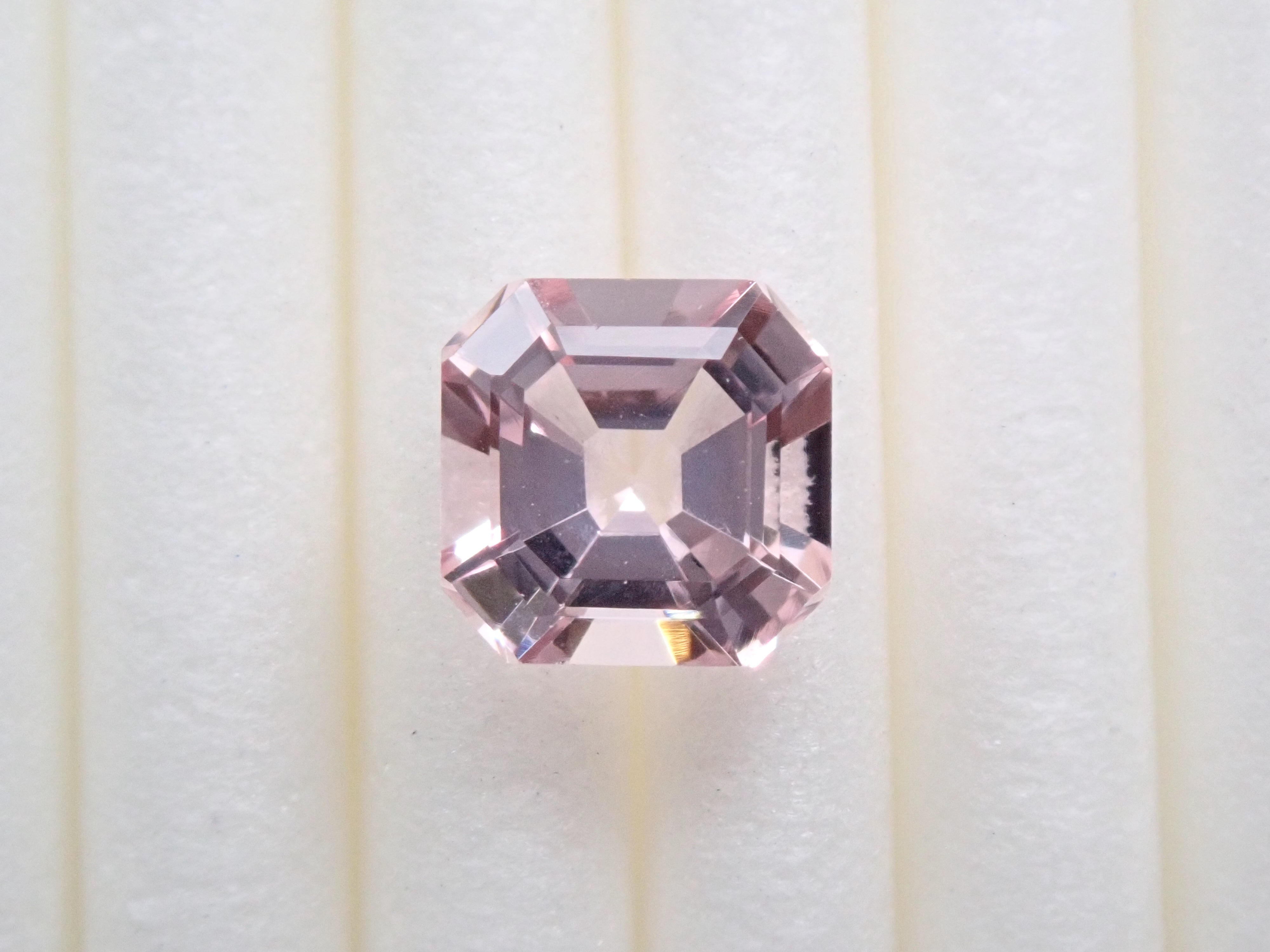 Morganite 0.870ct loose (Asscher cut)