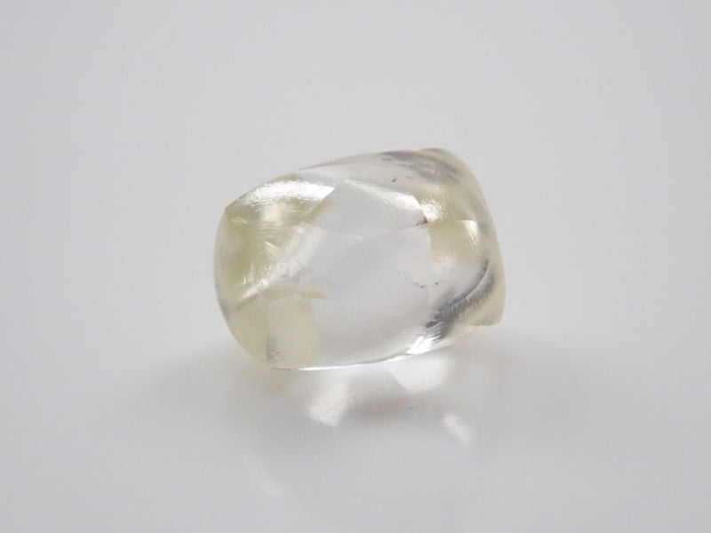 ダイヤモンド原石（メイカブル） 0.690ct原石