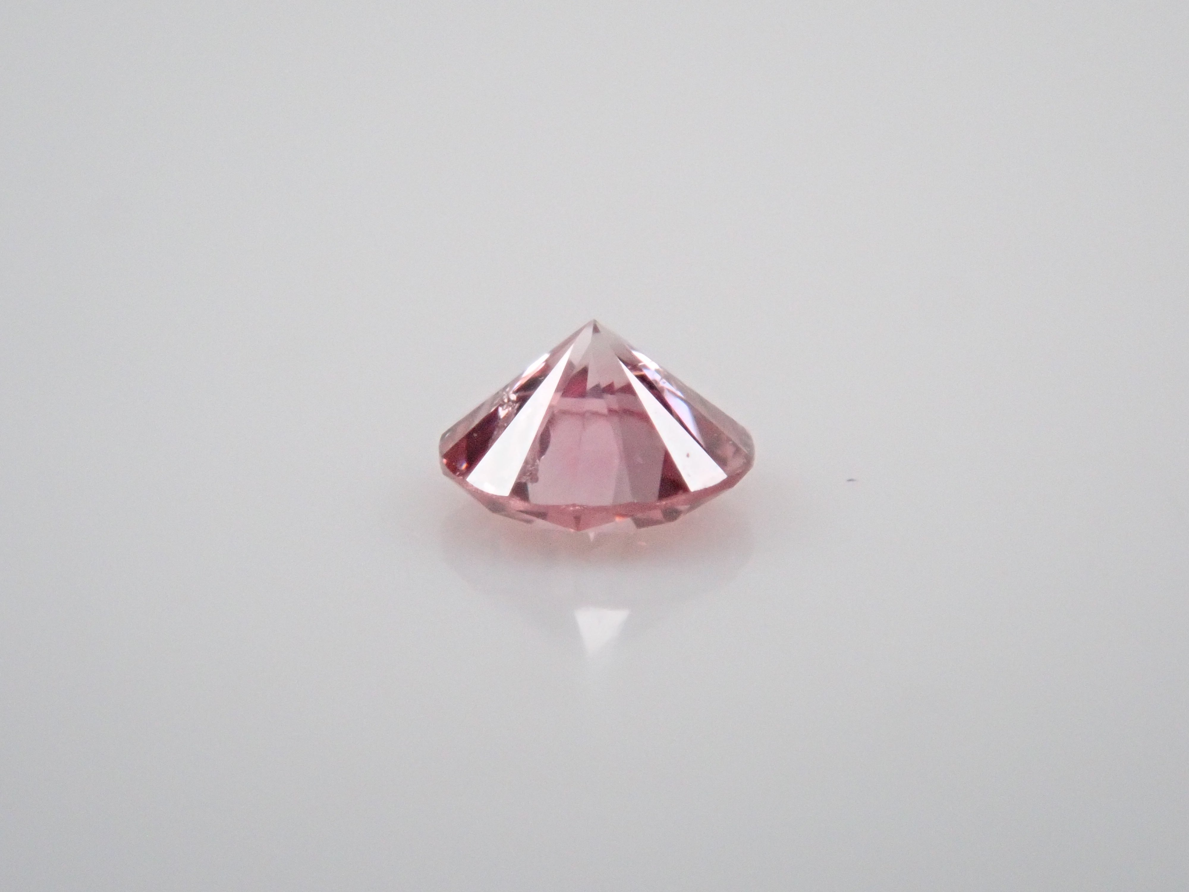 ファンシーパープリッシュピンクダイヤモンド 2.1mm/0.036ctルース(FANCY PURPLISH PINK, I1)