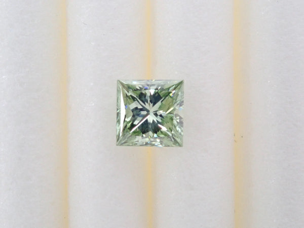 ミントグリーンダイヤモンド（トリートメント） 0.187ctルース（VSクラス相当,プリンセスカット）