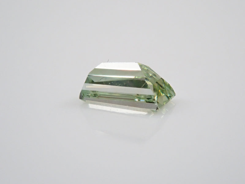 ミントグリーンダイヤモンド（トリートメント） 0.172ctルース（VSクラス相当,テーパードカット）