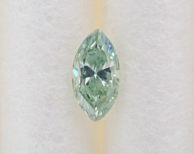 ミントグリーンダイヤモンド（トリートメント） 0.052ctルース（VSクラス相当,マーキースカット）