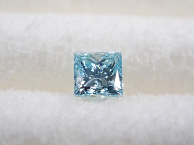 アイスブルーダイヤモンド 0.069ctルース（VSクラス相当,プリンセスカット）
