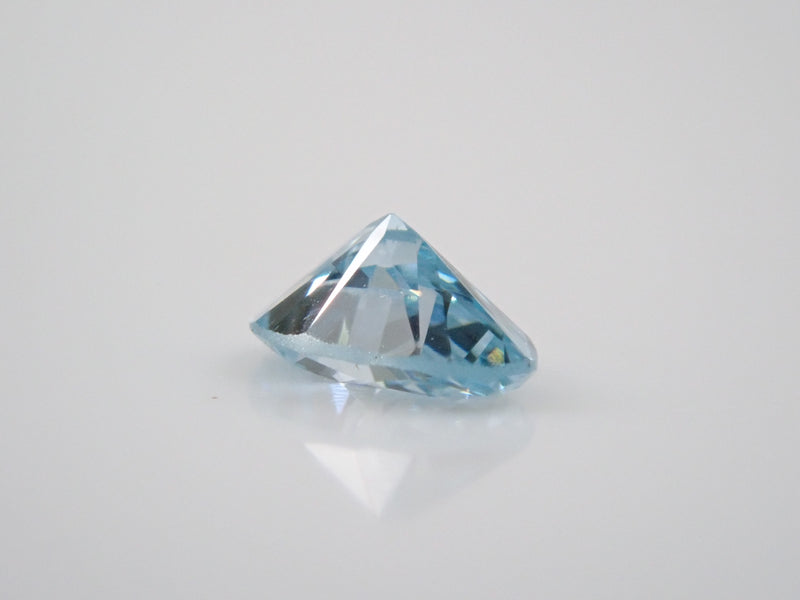 アイスブルーダイヤモンド 0.099ctルース（VSクラス相当,マーキースカット）