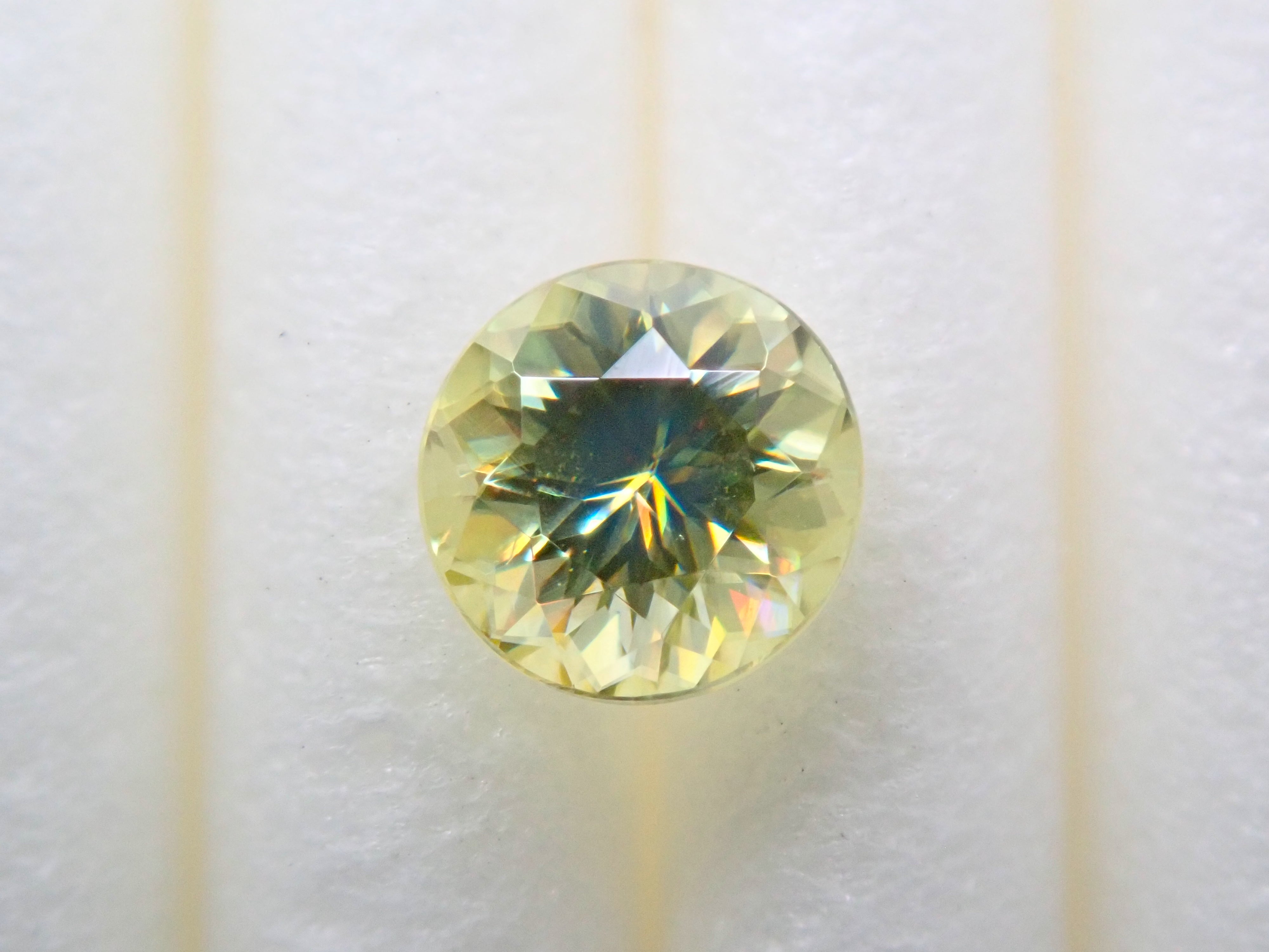 榍石 4mm/0.350ct 散裝