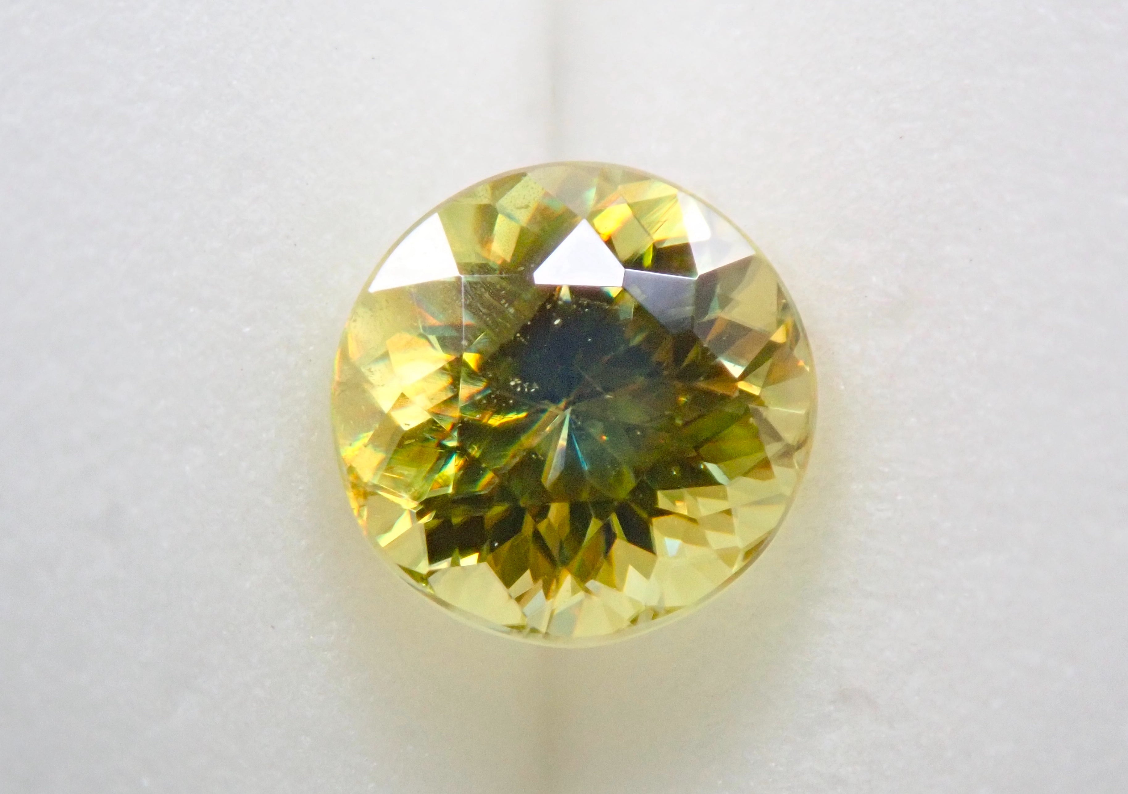 Sphene 5.5mm/0.840ct loose