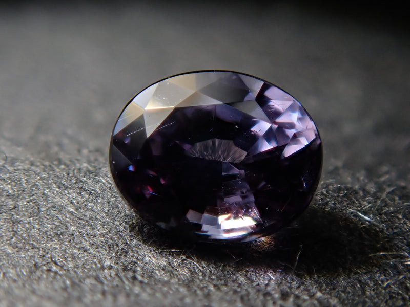 【ご専用】0.78ct 天然 ベキリーブルーガーネット