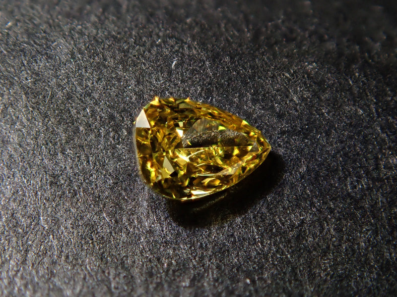 ファンシービビッドイエローダイヤモンド 0.079ctルース(FANCY VIVID YELLOW, SI-1)