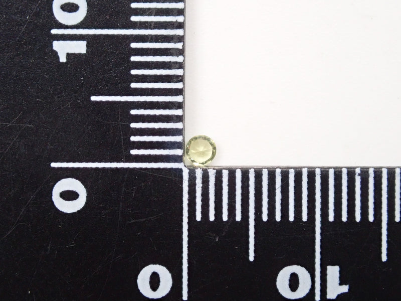 パラサイトペリドット(パラサイティックペリドット)2.2mm/0.052ctルース