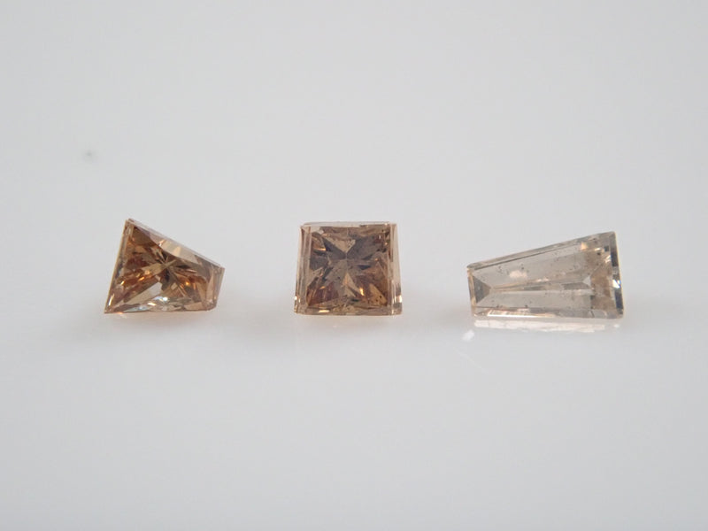 ブラウンダイヤモンド3石セット 0.091ctルース（SI-Iクラス相当,蛍光色違い3石）