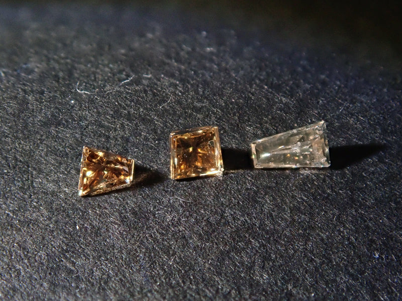 ブラウンダイヤモンド3石セット 0.091ctルース（SI-Iクラス相当,蛍光色