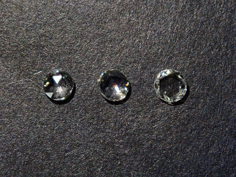 ローズカットダイヤモンド3石セット 2mm ルース（VSクラス相当,蛍光色違い3石）