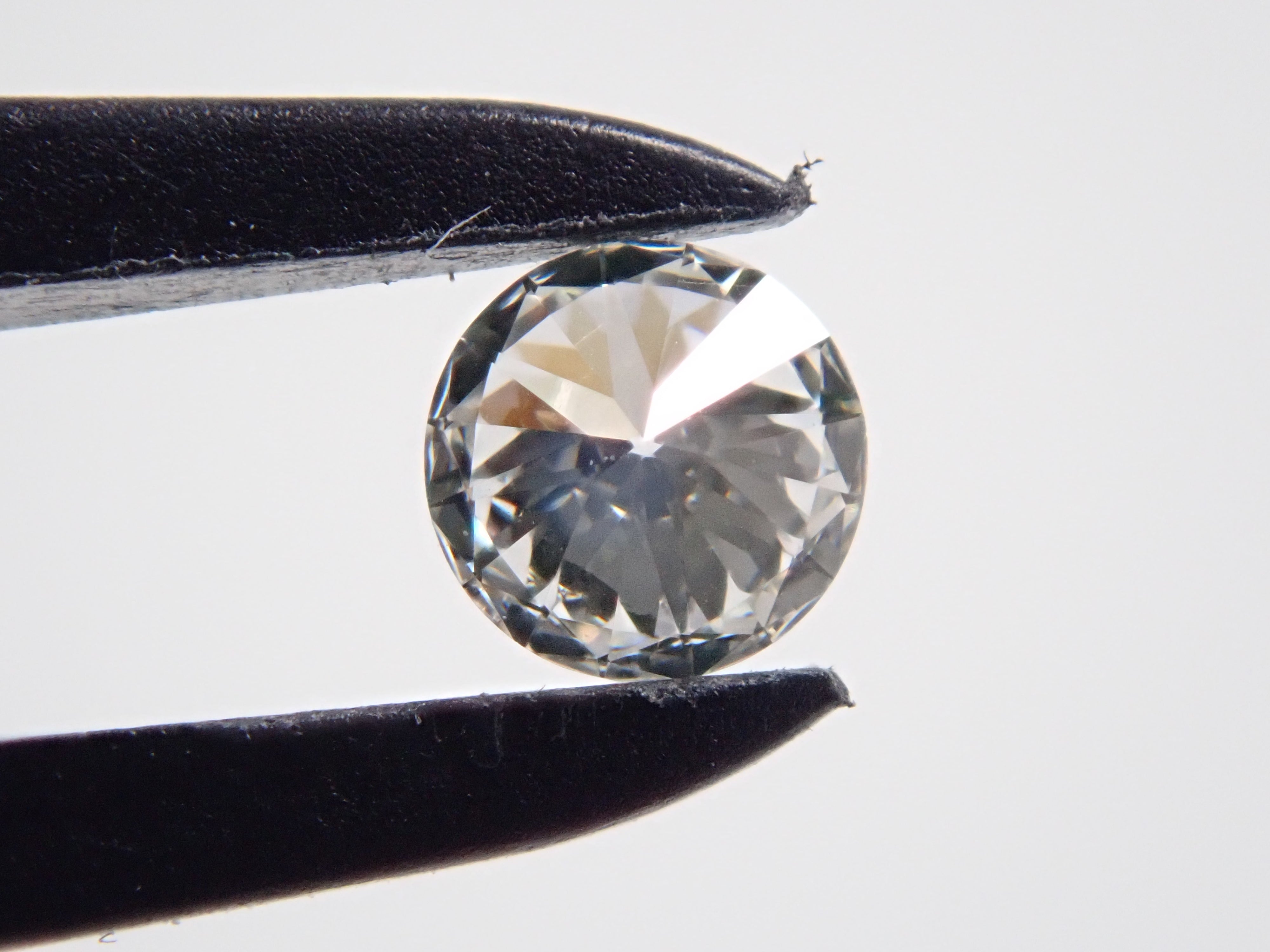 Diamond 3.1mm/0.114ct loose (G, VVS-1, 3Excellent H&C Heart & Cupid)