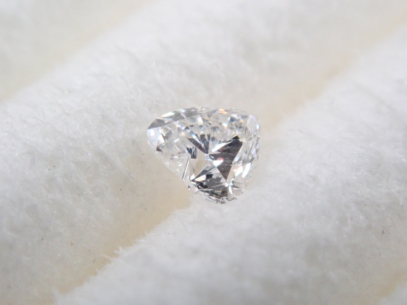 ダイヤモンド 2.3mm/0.053ctルース（VSクラス相当,ハートシェイプ）