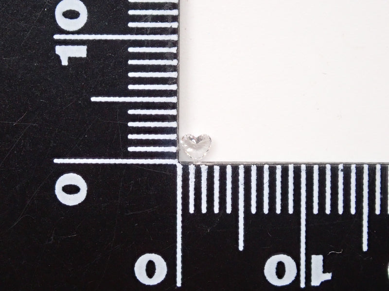 ダイヤモンド 2.3mm/0.057ctルース（VSクラス相当,ハートシェイプ）