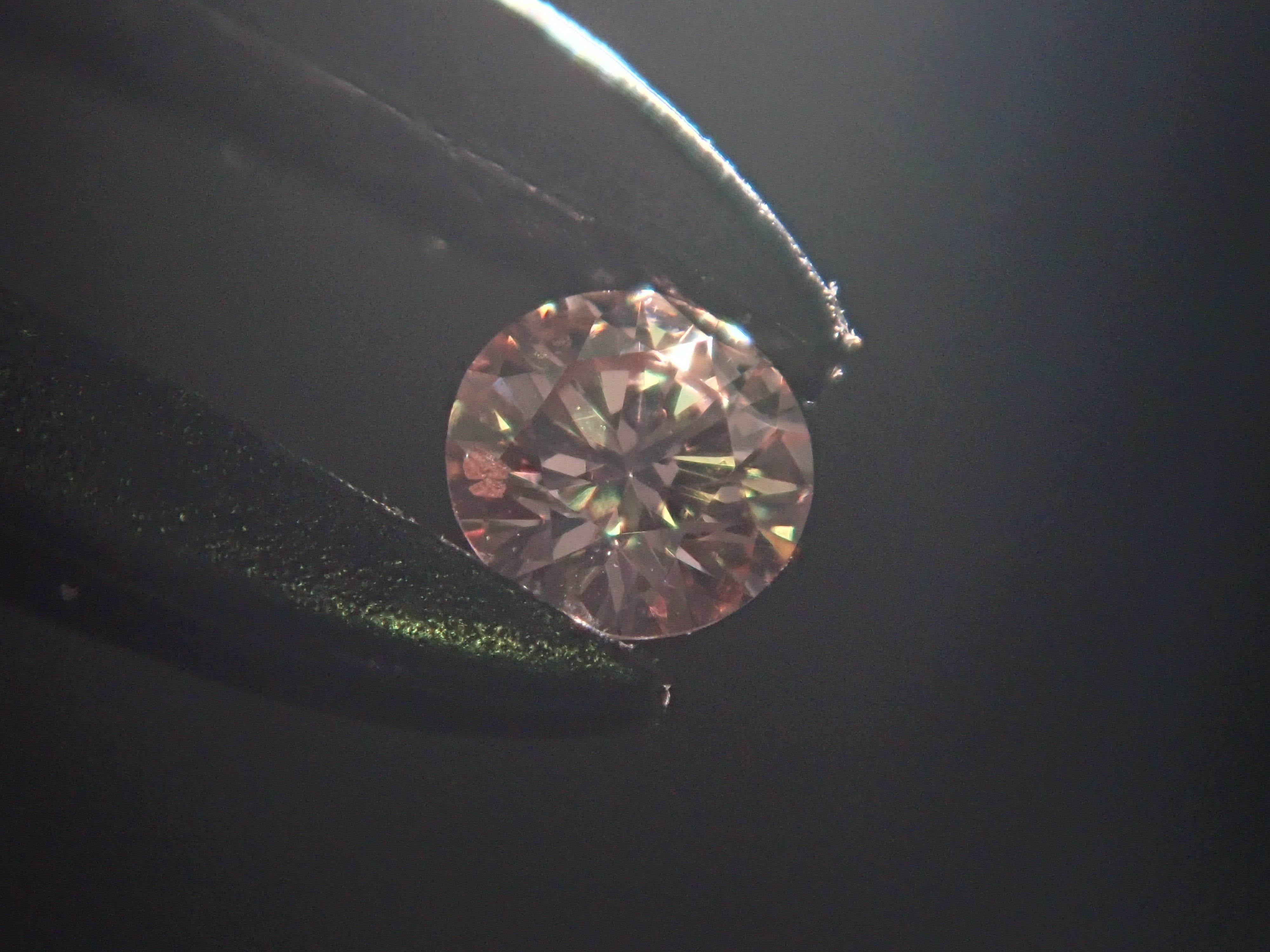 ファンシーライトオレンジピンクダイヤモンド 2.0mm/0.032ctルース(FANCY LIGHT ORANGY PINK, SI-1)