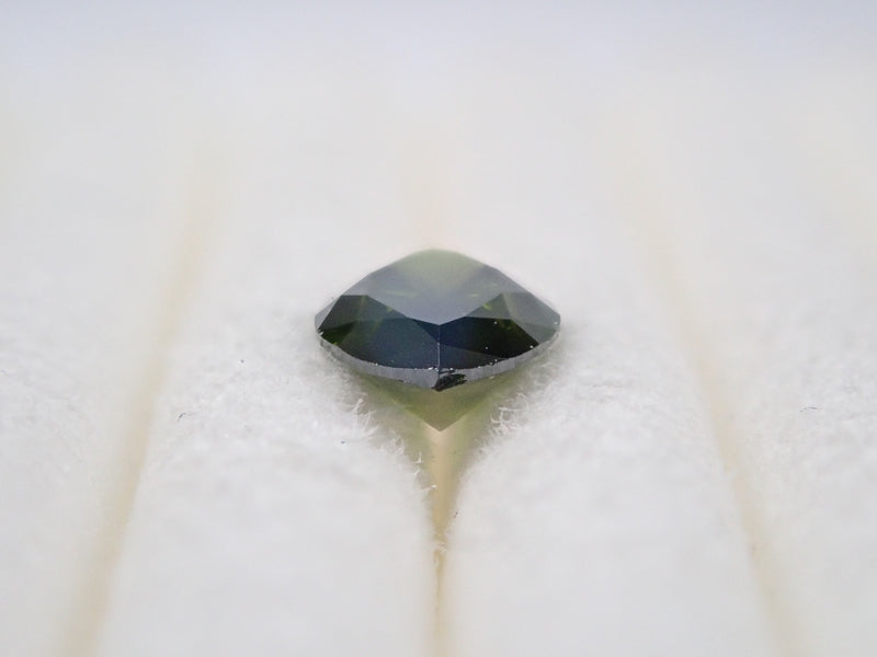 フォレストグリーンダイヤモンド（トリートメント） 0.326ctルース(FANCY DARK GRAY GREEN, SI-2)