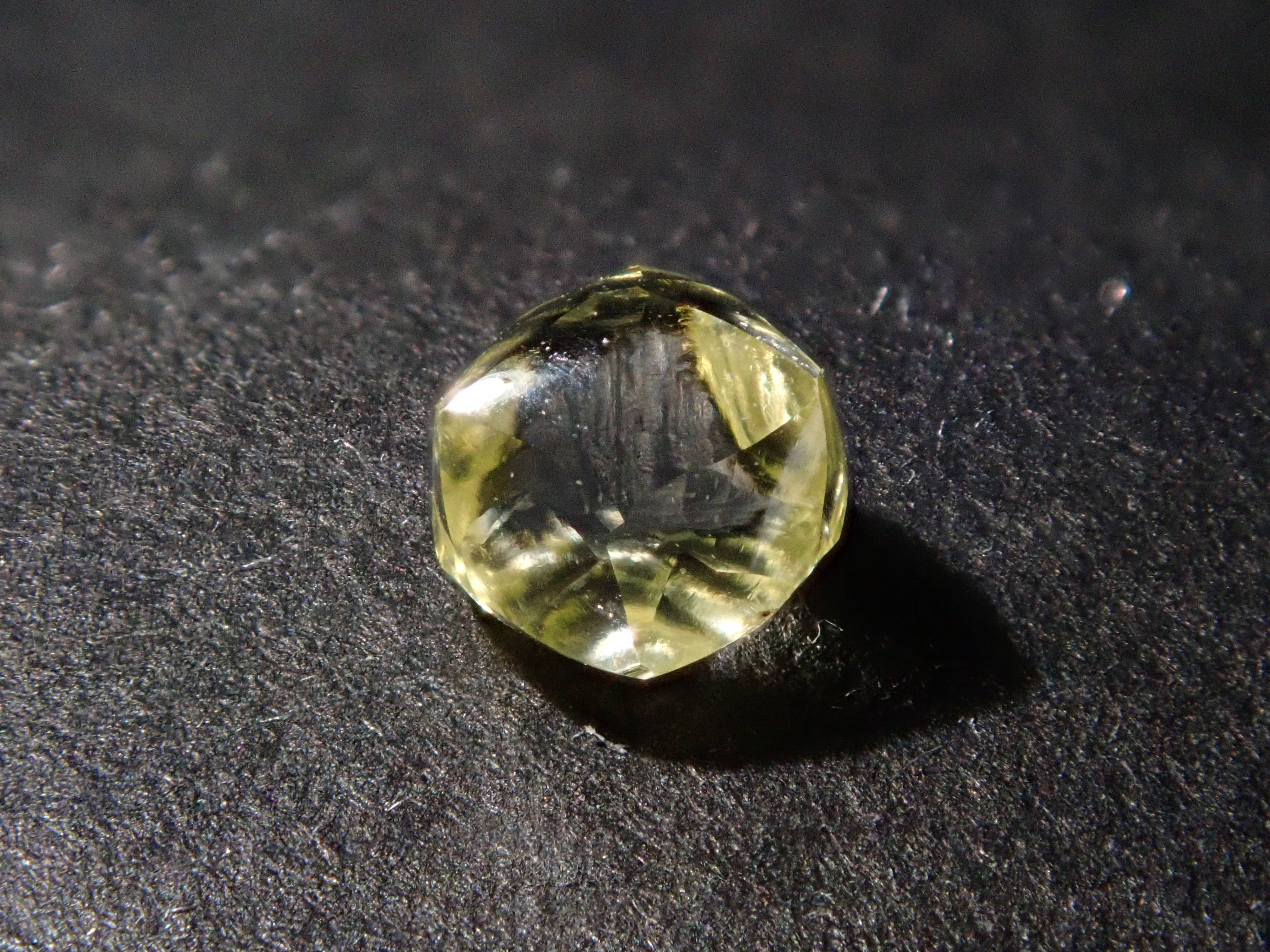 Rough diamond (makeable) 0.353ct loose