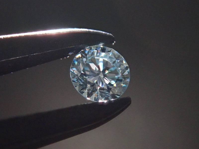 冰藍色鑽石 2.9 mm/0.097 克拉裸鑽（花綠藍，VS-1） – カラッツSTORE