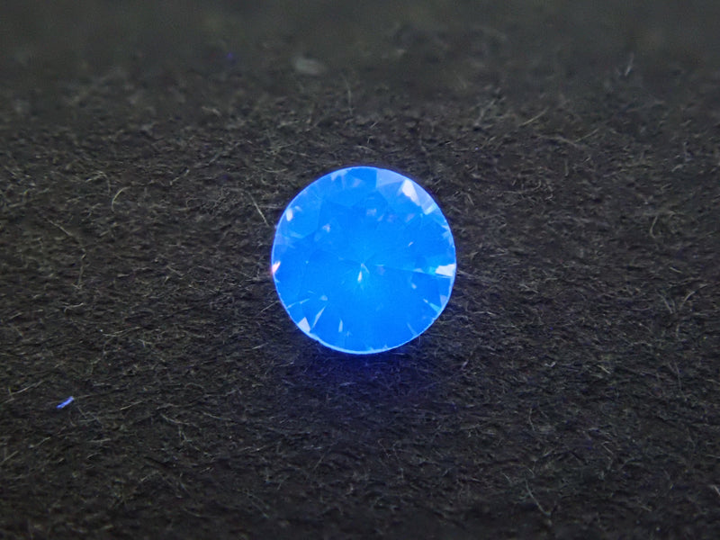ピンクダイヤモンド 2.4mm/0.061ctルース(FAINT PINK, SI-2)