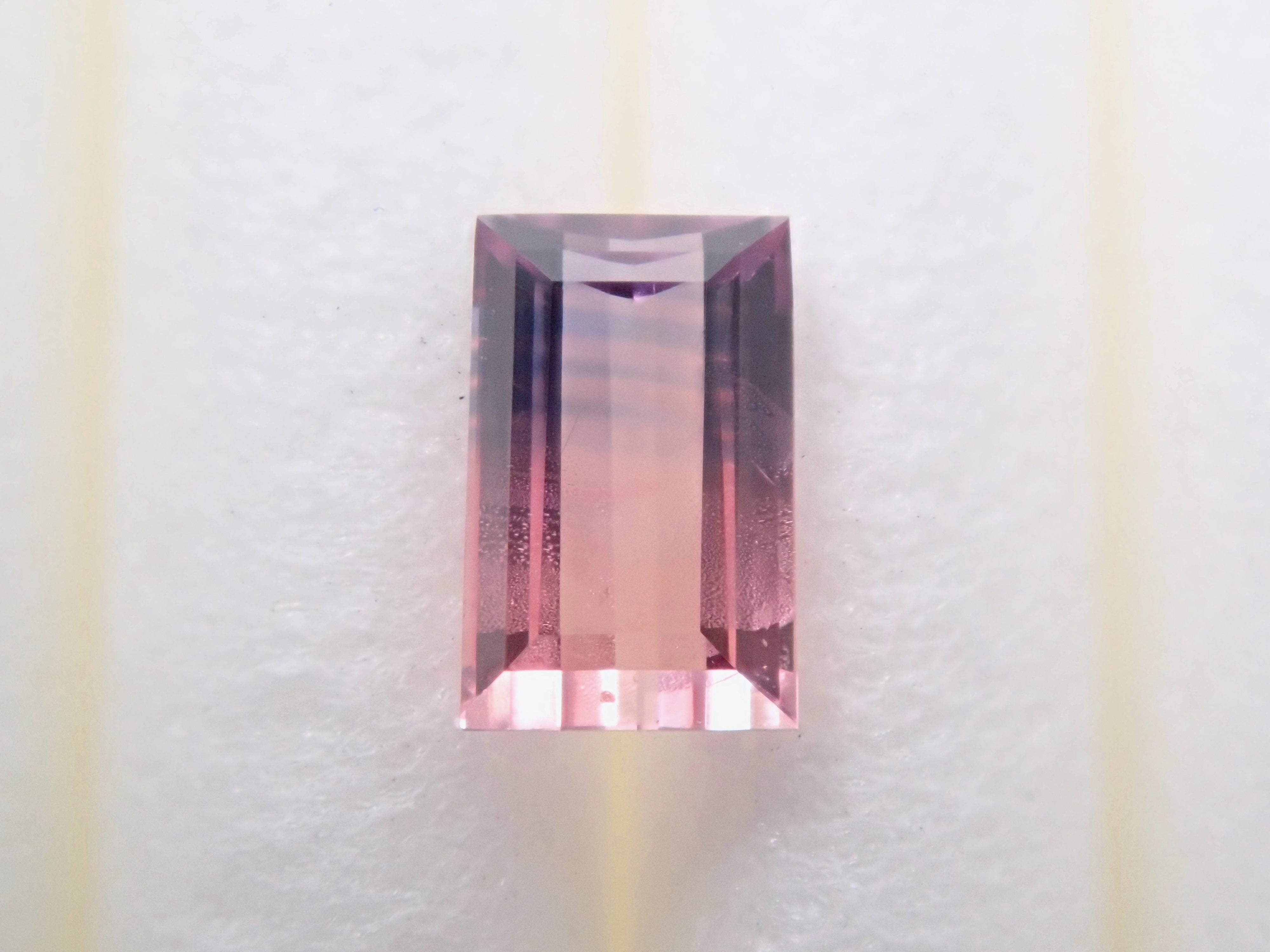 {Yurakucho Marui 2024112 takeout} Bicolor sapphire 0.263ct loose stone