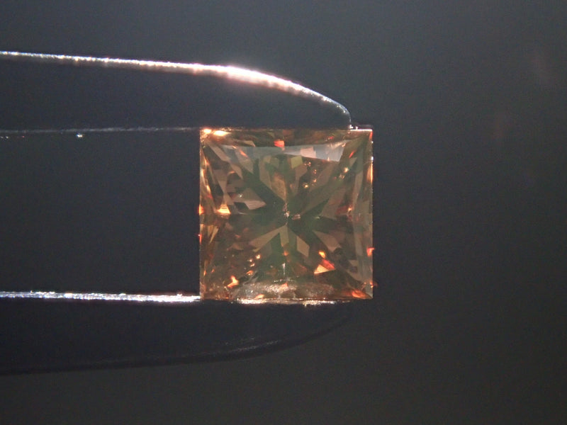 ブラウンダイヤモンド 3mm/0.183ctルース（VSクラス相当,プリンセス