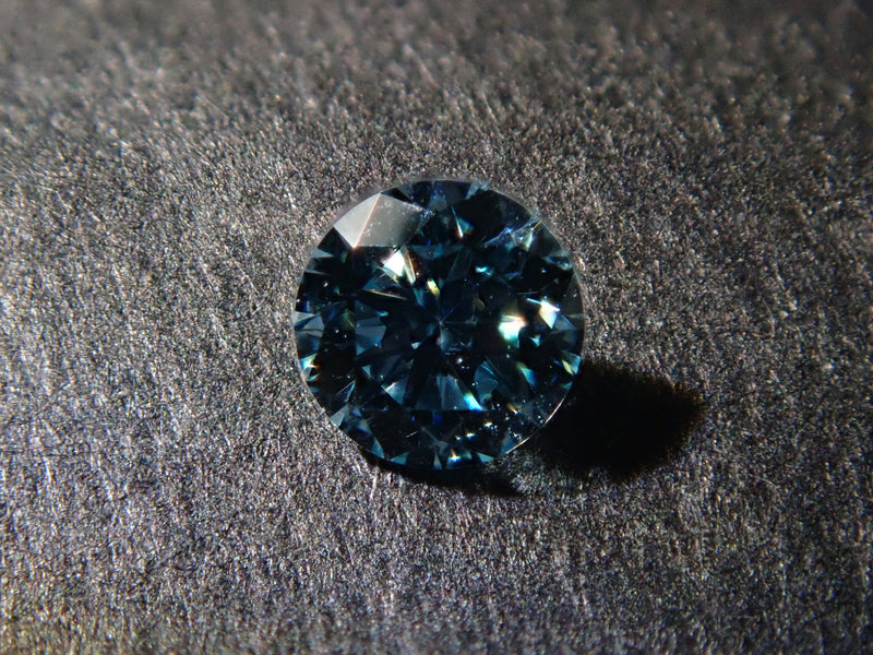 アイスブルーダイヤモンド 2.5mm/0.070ctルース（VSクラス相当）