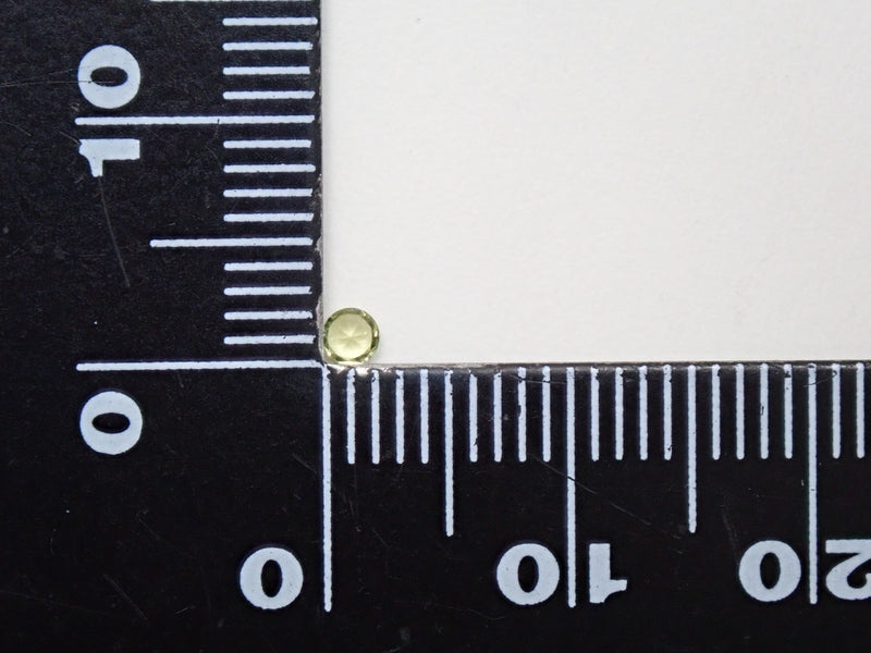 パラサイトペリドット（パラサイティックペリドット） 2.3mm/0.053ctルース