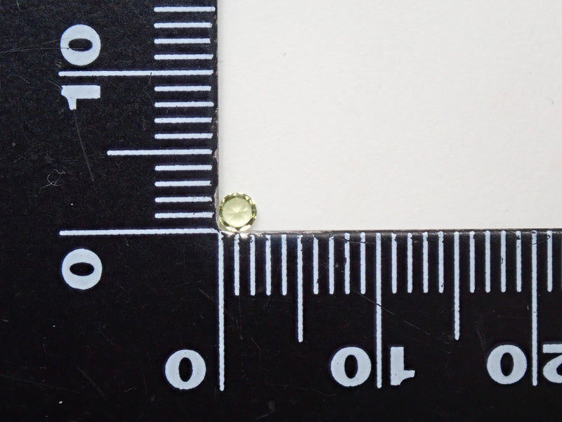 パラサイトペリドット（パラサイティックペリドット） 2.2mm/0.056ctルース