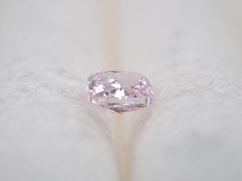 ファンシーライトパープルピンクダイヤモンド 0.027ctルース(FANCY LIGHT PURPLE PINK, SI-2)