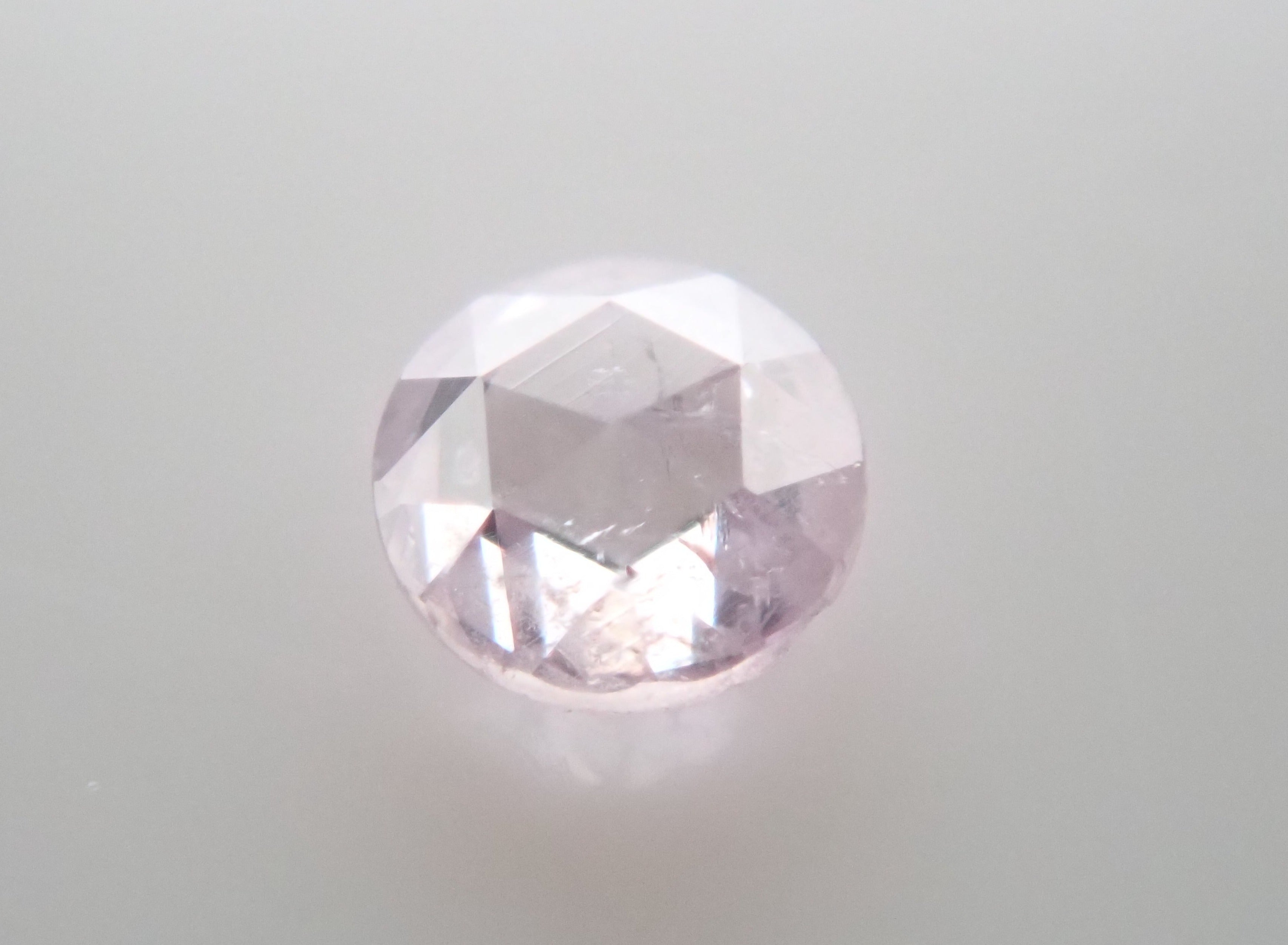 ファンシーライトパープルピンクダイヤモンド（ローズカット） 1.8mm/0.026ctルース(FANCY LIGHT PURPLE PINK