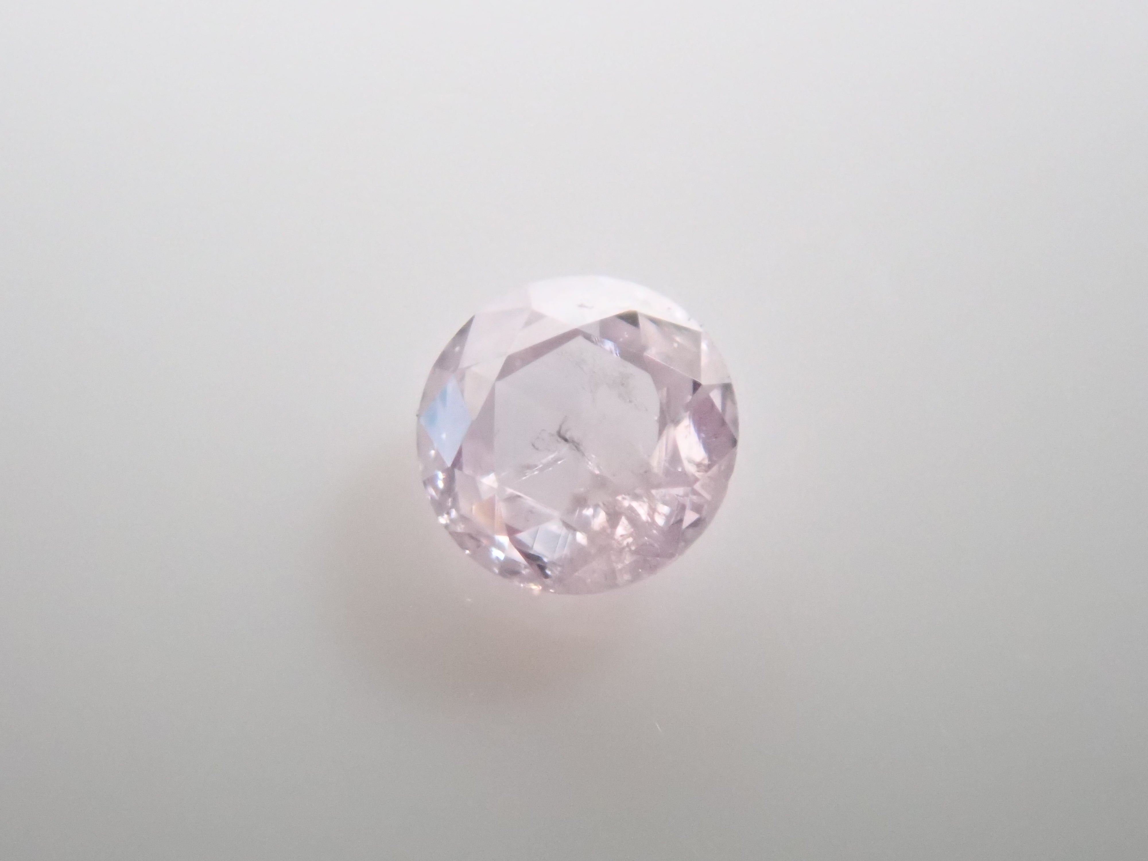 ファンシーライトパープルピンクダイヤモンド（ローズカット） 1.8mm/0.026ctルース(FANCY LIGHT PURPLE PINK, I2)