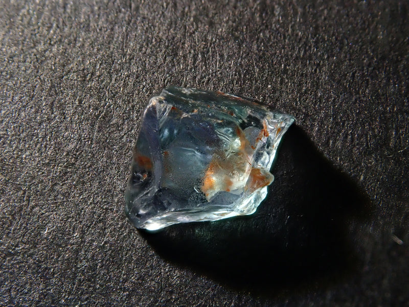 コーネルピン 0.610ct原石