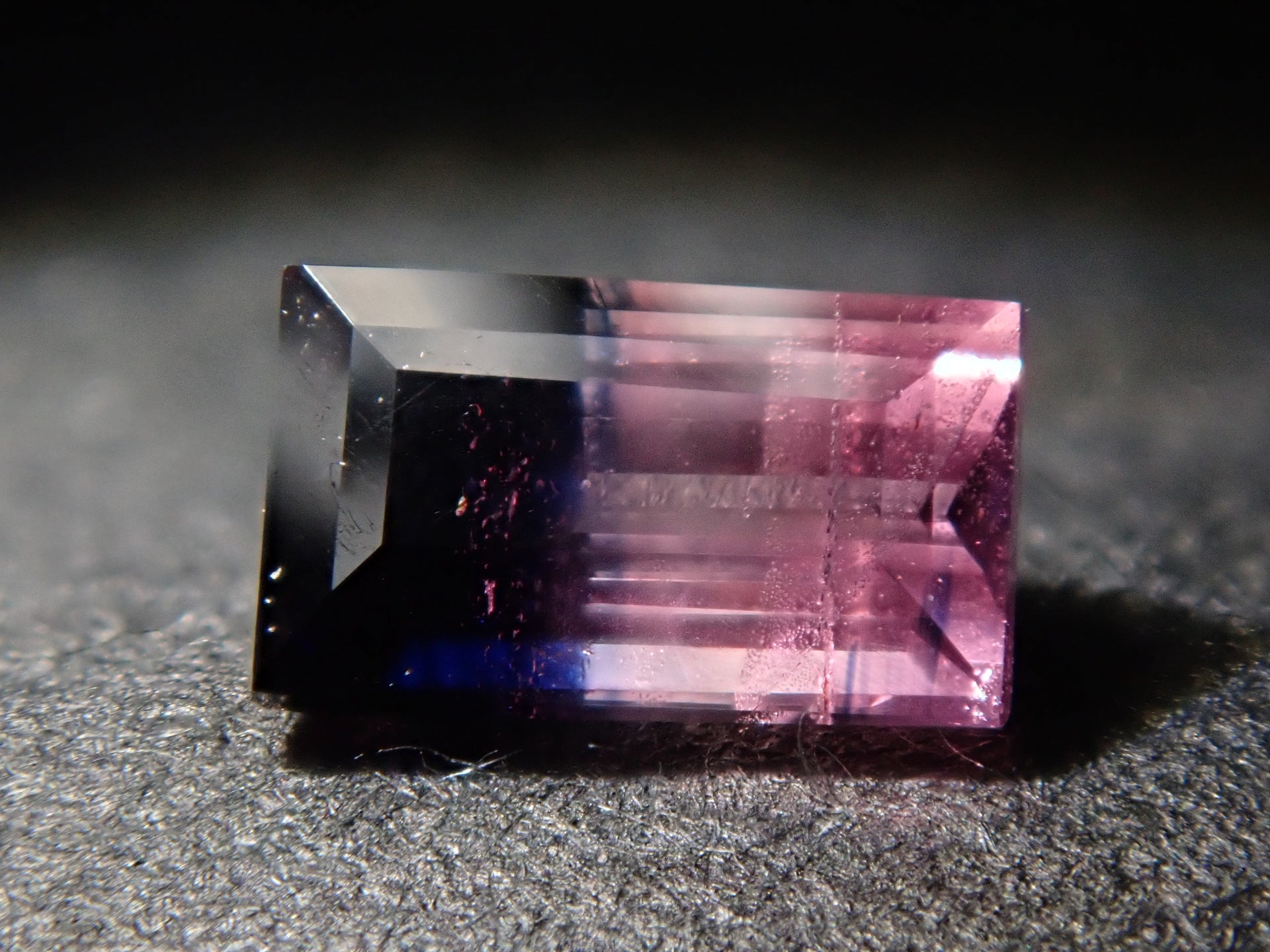 バイカラーサファイア 0.303ctルース 