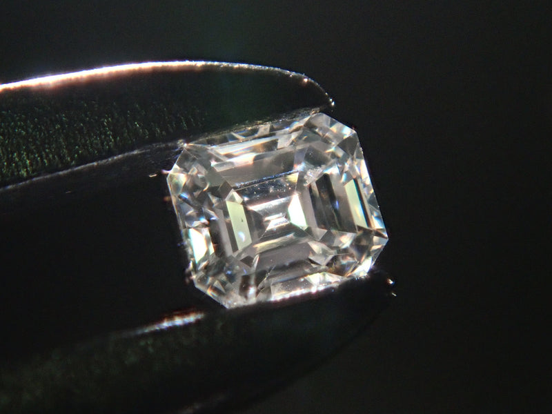 ダイヤモンド 0.054ctルース（VSクラス相当,エメラルドカット）